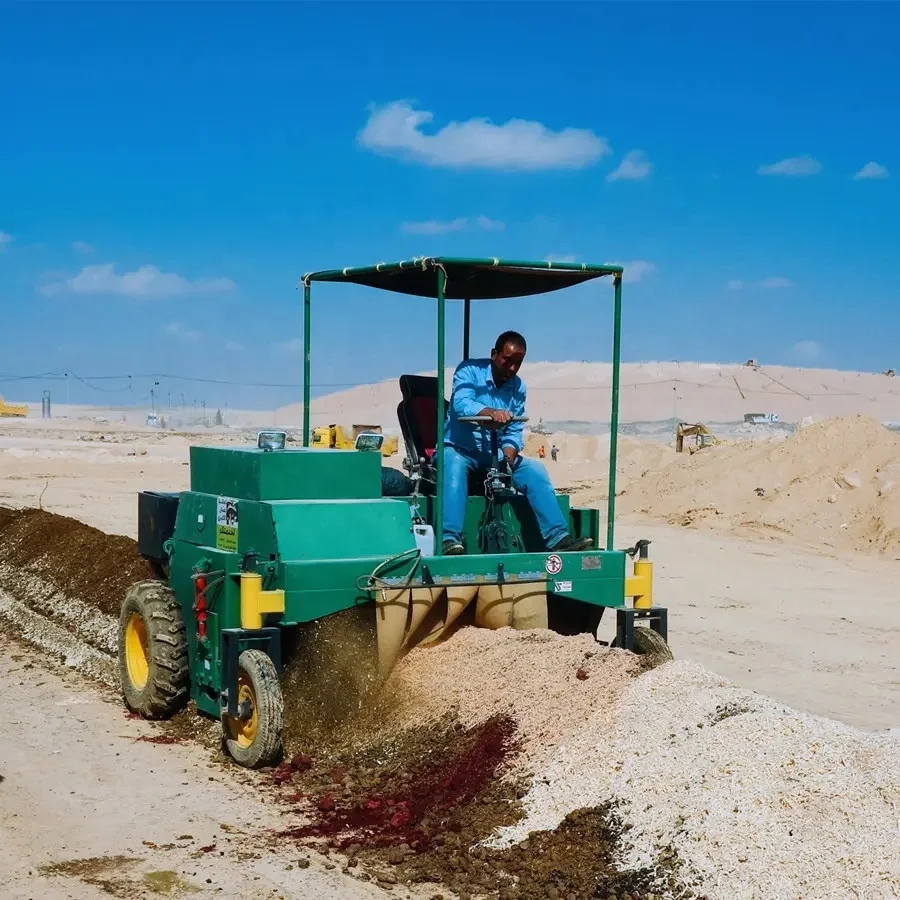 Wheeled Mobile Fertilizer Orga - Compost Turner Machine のレビューと価格
