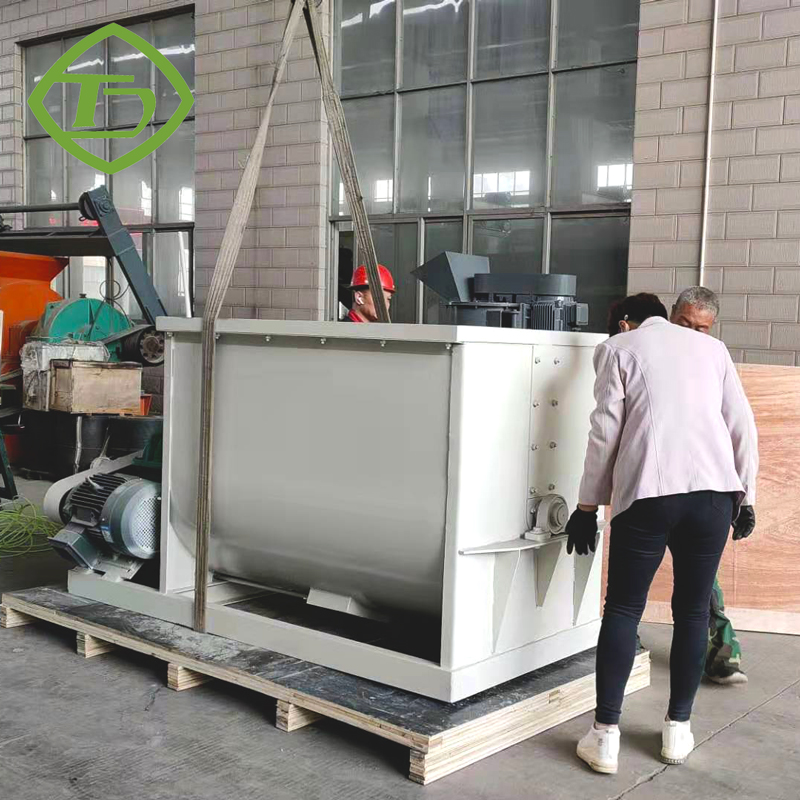 50,000 Tons/Year New Type Hori - Compost Turner Machine のレビューと価格